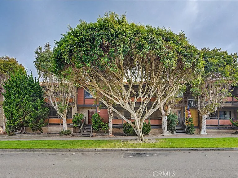 214 Topaz St — Photo 34
