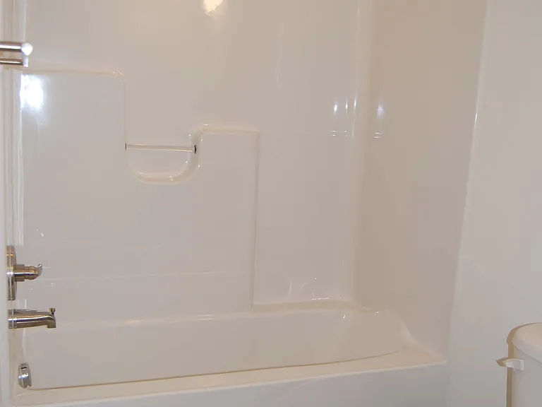 420 E Grace St — Photo 10
