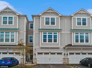 140 Easton Ct, Buffalo Grove, IL 60089