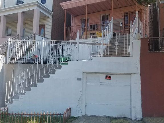 3rd image of 1738 Adams St