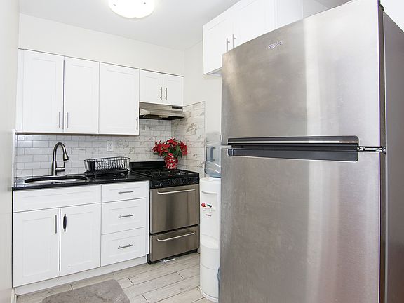 5th image of 21-16 33rd St #1A