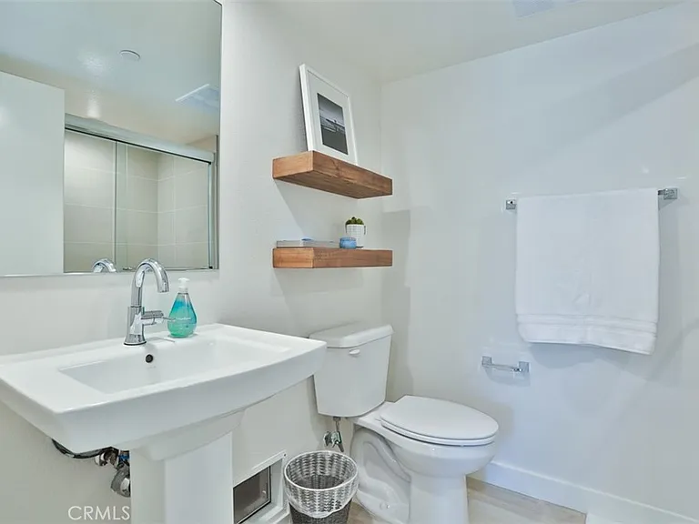 1529 Doheny Way — Photo 37