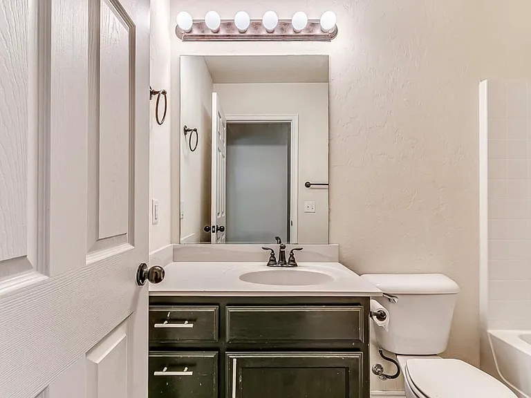 309 Dollina Dr — Photo 16