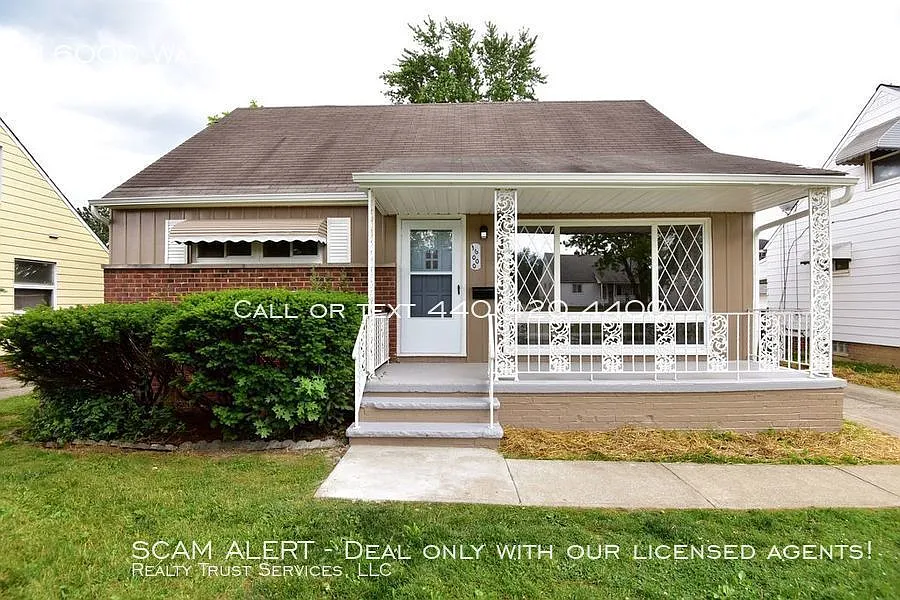 16000 Walvern Blvd photo 1