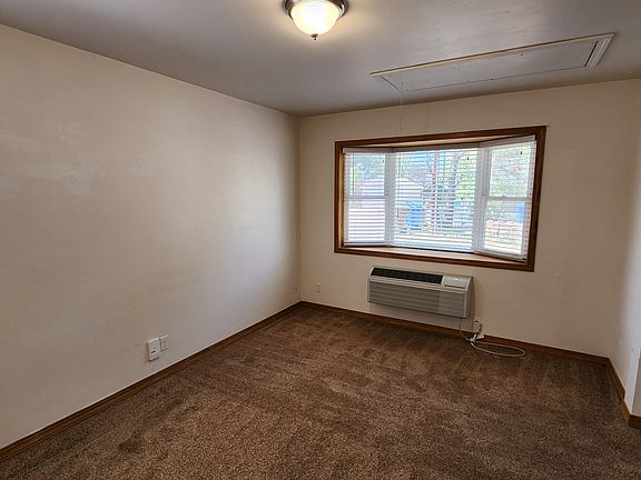 4th image of 1226 1/2 S 3rd St