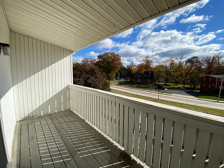 Fox Crossing Apartments — Photo 6