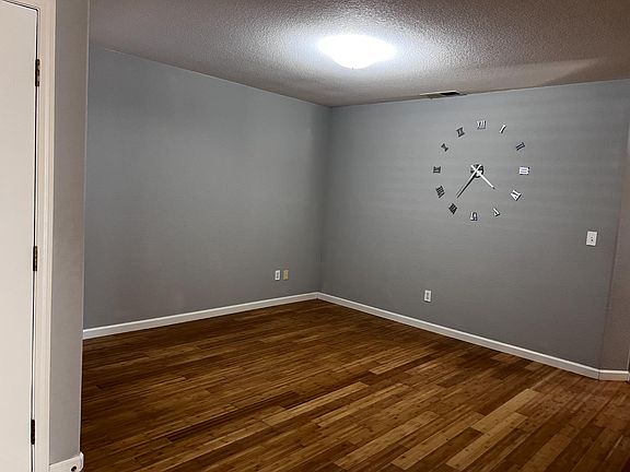 5th image of 4309 Hazelnut Dr