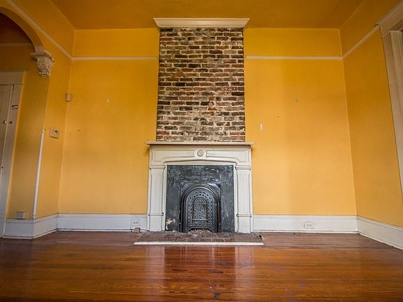 4th image of 1358-60 Constance St