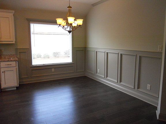 2nd image of 930 Sugarberry Dr