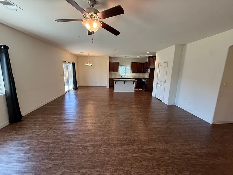 2717 Mercedes Dr — Photo 9