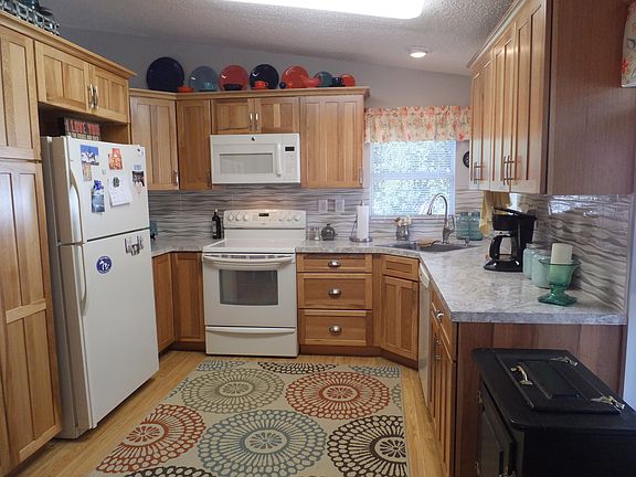 3rd image of 11911 Stanwood Way