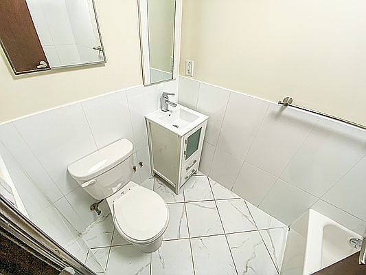 4th image of 2158 2nd Ave #4N