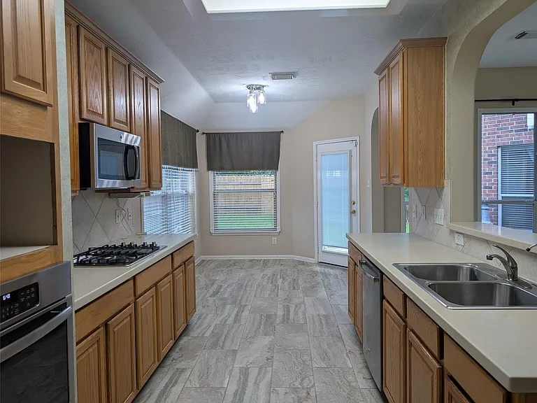 22403 Bellows Bend Dr — Photo 18