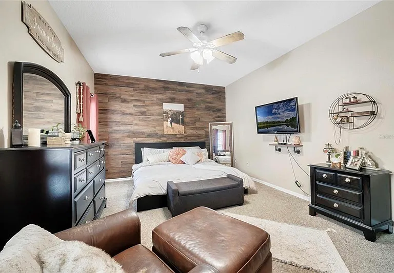 318 Clydesdale Cir — Photo 18
