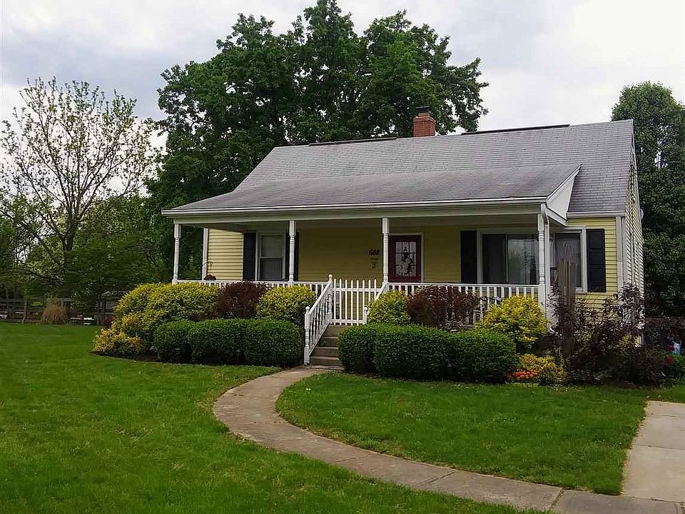 1st image of 688 Skyway Dr
