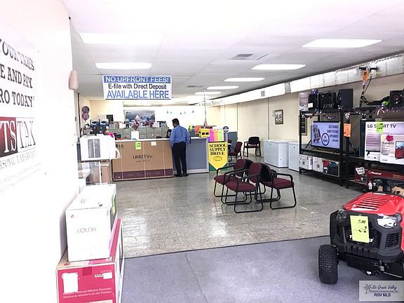 2nd image of 259 N Sam Houston Blvd