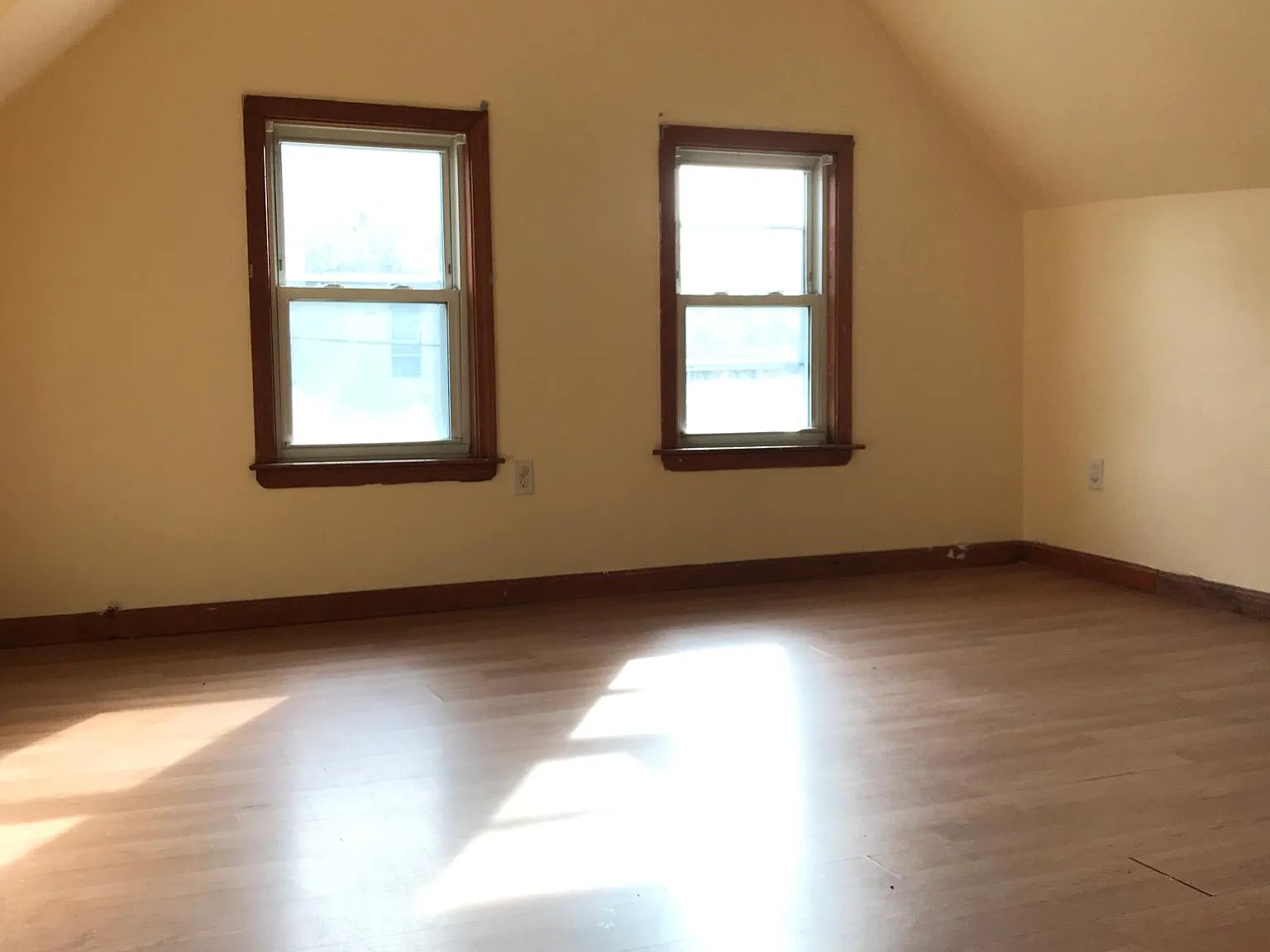 3 bed, 1250 sqft, $2,800 — Photo 4
