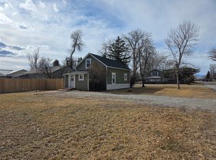 725 8th Ave NW, Choteau, MT 59422