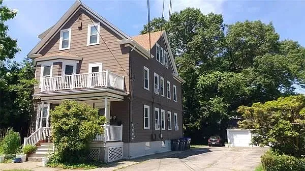 24 Sarah St #1