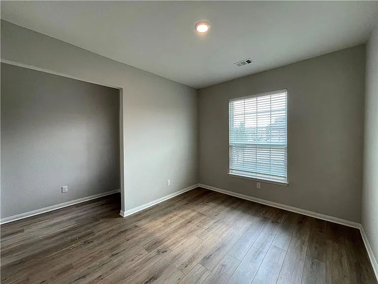 508 Republic Dr — Photo 14