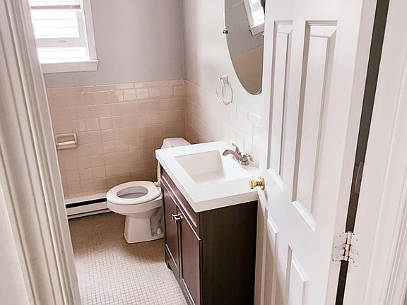 5th image of 1702 Hampton Blvd APT 1
