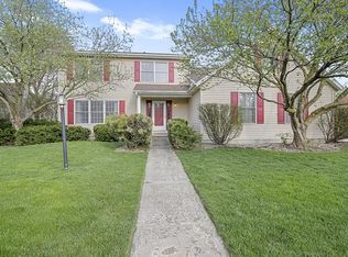 702 Pheasant Ln, Savoy, IL