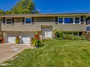 2212 Edgewood Rd, Waukegan, IL 60087