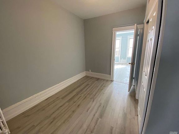 5th image of 16304 Hillside Ave