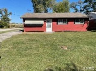 2001 Delores St, Cahokia, IL 62206