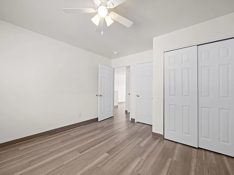 Glenmoor Townhomes — Photo 21