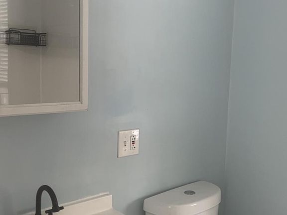 4th image of 102 Mount Pleasant Ave #1