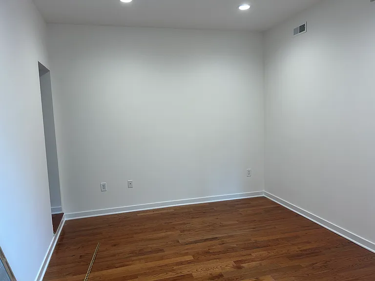 1330 Lombard St #2 — Photo 17