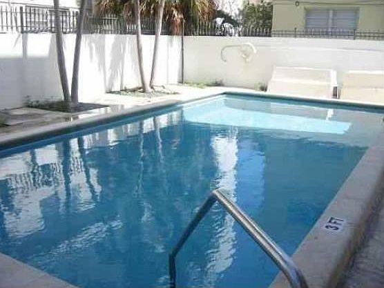 2nd image of 1605 Bay Dr