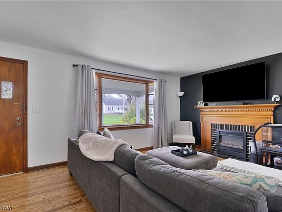 5th image of 4649 Waseka Ln