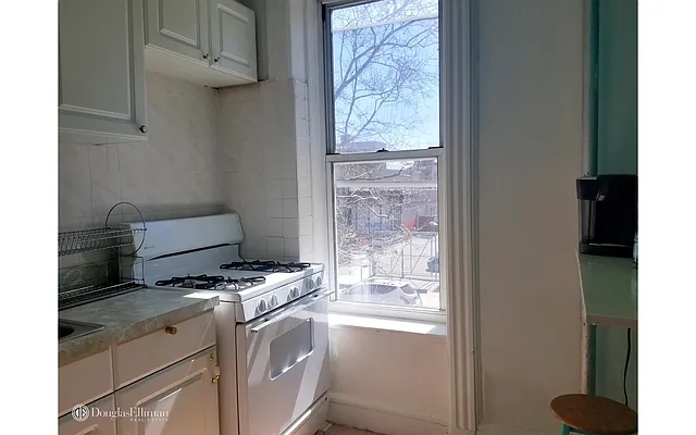 Rented by Douglas Elliman | media 16