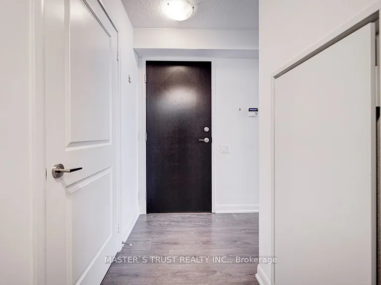 5162 Yonge St #815 — Photo 5