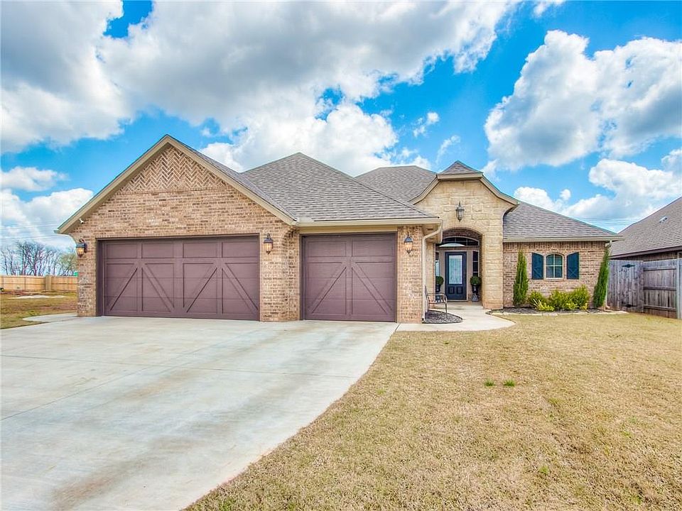 1st image of 2616 Siena Ln