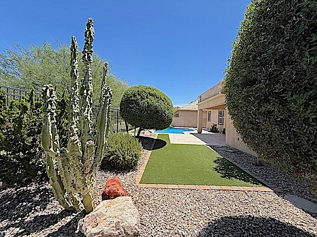 1142 E Bajor St — Photo 24