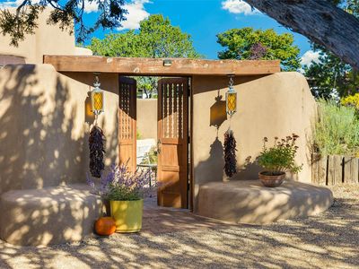 301 Calle Loma Norte, Santa Fe, NM, 87501