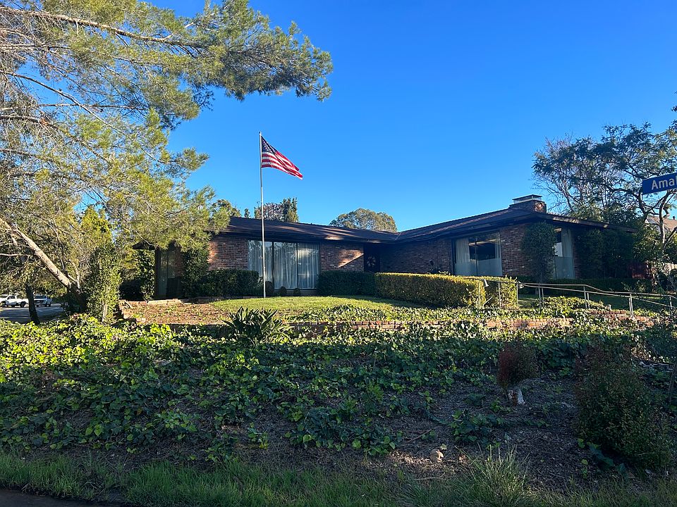 1st image of 809 Toulon Dr