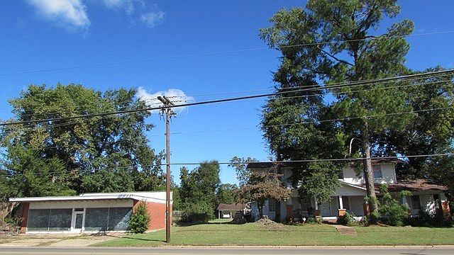 1st image of 611 Shelbyville St