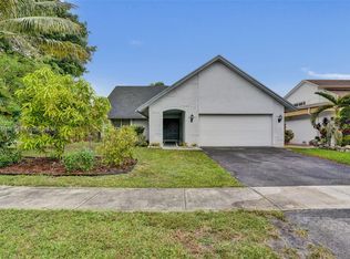 9381 NW 37th Ct, Sunrise, FL 33351