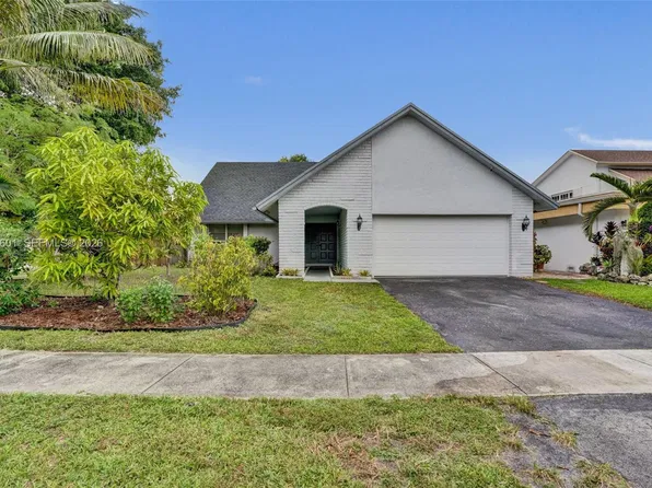 9381 NW 37th Ct, Sunrise, FL 33351