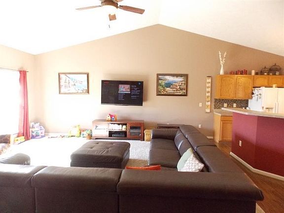 3rd image of 1000 Carspen Ln