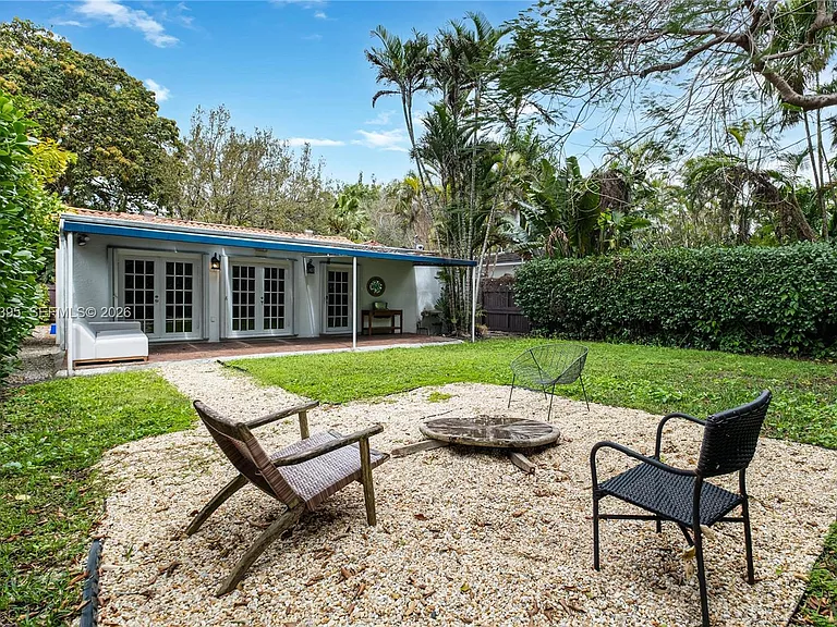 4150 Ventura Ave — Photo 34
