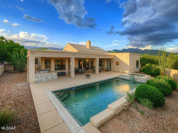 3rd image of 3037 N Madera Mesa Pl