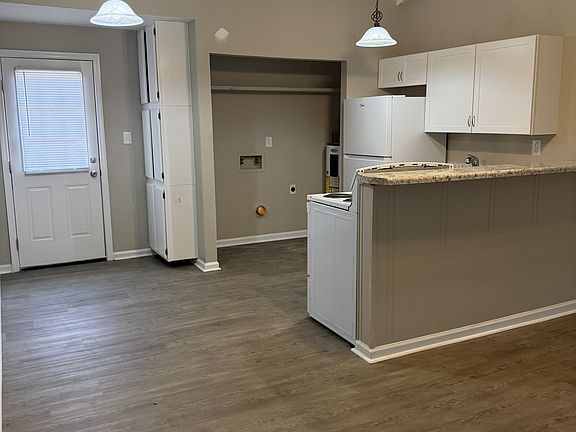 2nd image of 4918 Charwood Trl NW