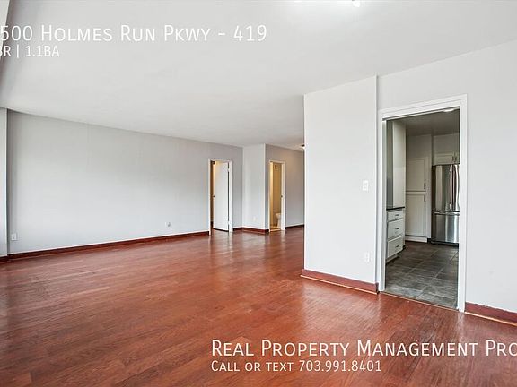 3rd image of 5500 Holmes Run Pkwy APT 419
