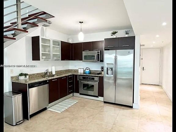 3rd image of 41 SE 5th St APT 414