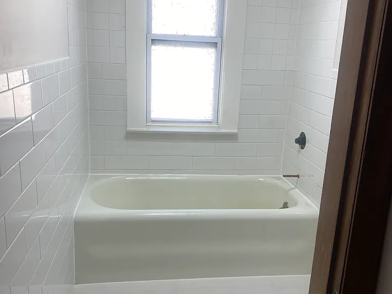 4 Ruth St #1 — Photo 9